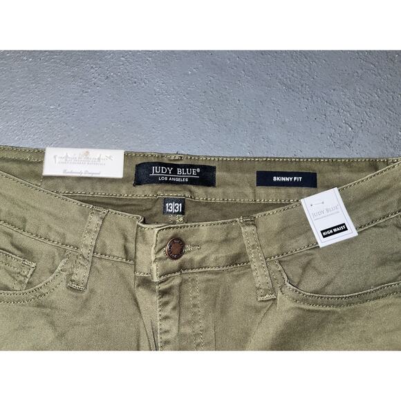 NWOT Judy Blue Los Angeles Skinny Fit Women’s Olive Green Pants Size 13/31 - Picture 3 of 8